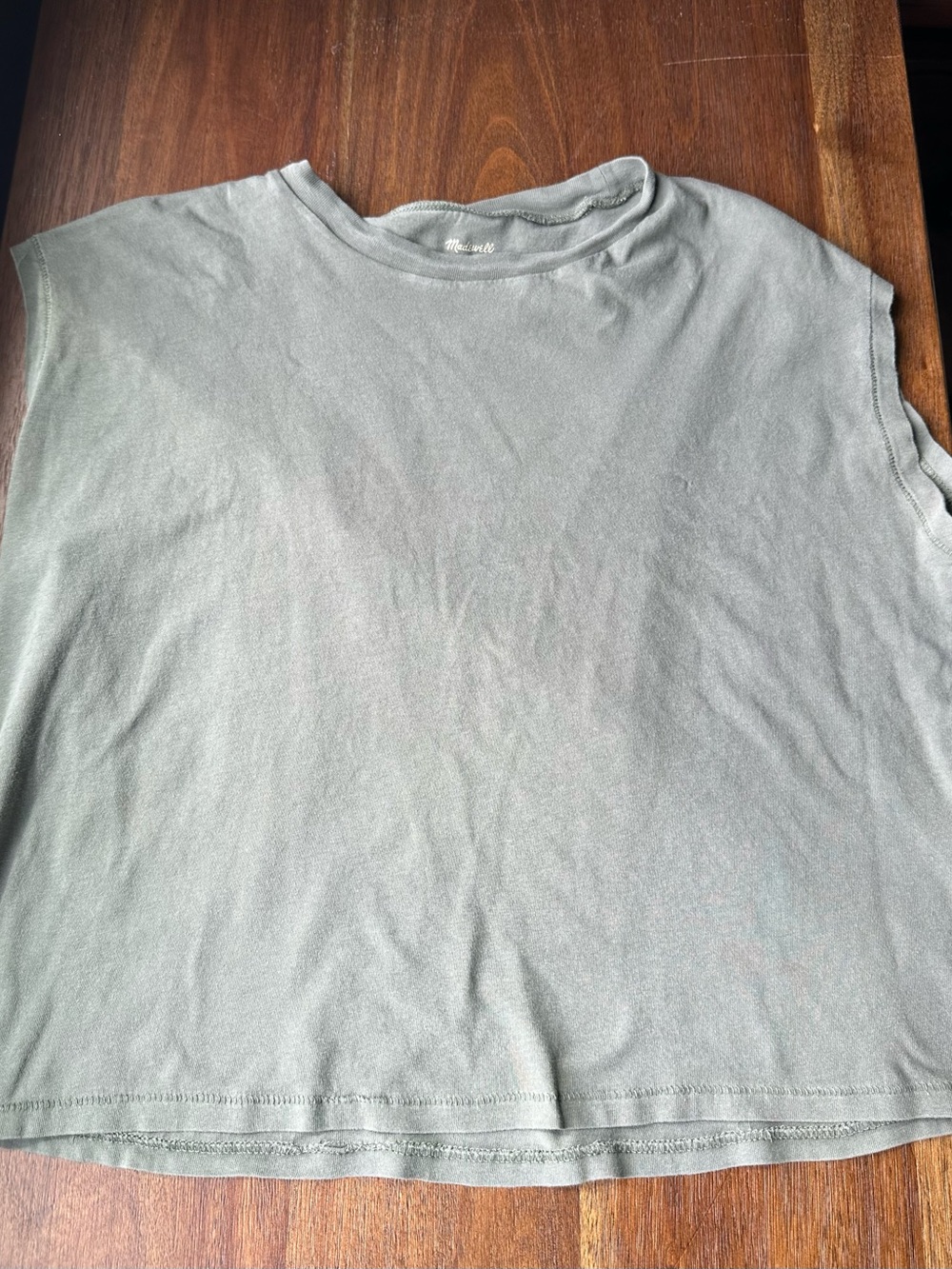 Madewell light Sage Green Crewneck Tank 100% cotton (flaw)
